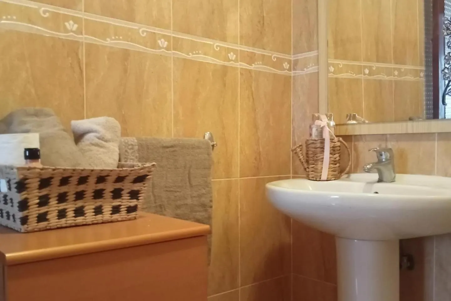 Apartamento 2 Bed Island Retreat-Sleeps 4-5 Min Walk To Beach